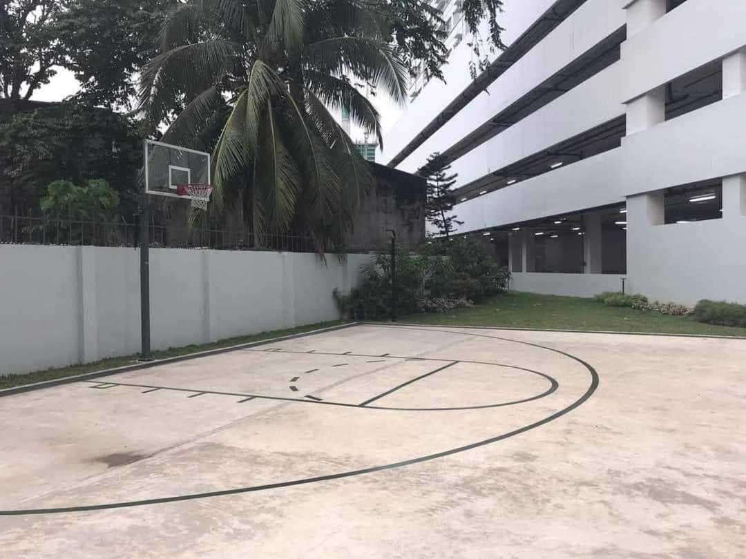 Nice Corner Ayala 1 Bedroom Condo At Heart Of Davao City With Hi Speed Wi Fi Internet Exterior photo